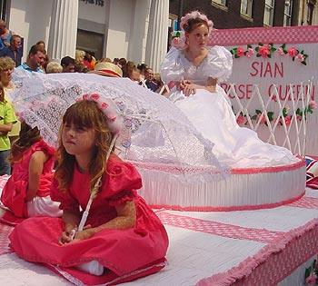 Sian the rose queen with attendants