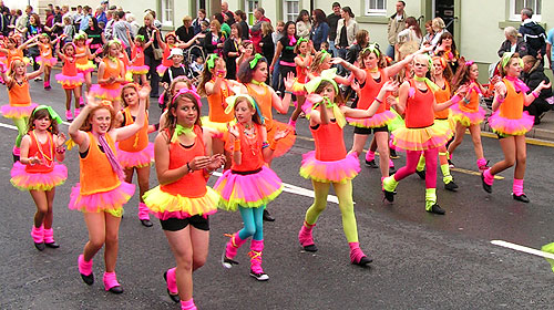 Stage stars dancers on Duke Street