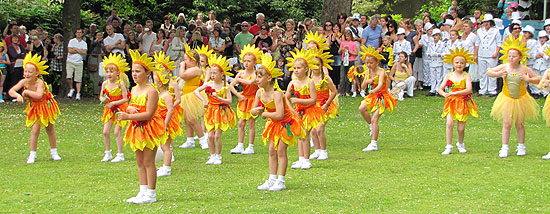 Stage Stars flower costumes in castle park