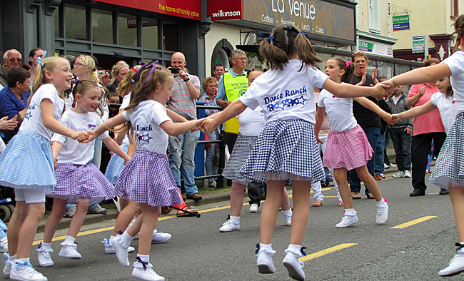 dance ranch circle on Lowther Street