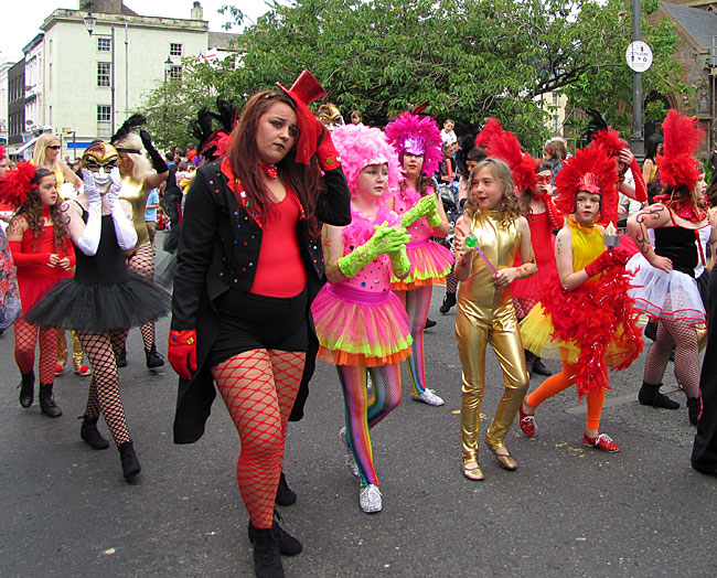 Stagestars in the parade