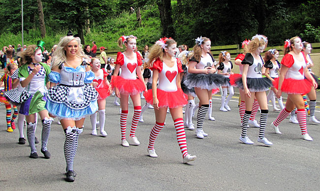 Popsteps dancers in Wonderland