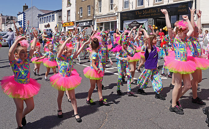 Popsteps colourful costumes