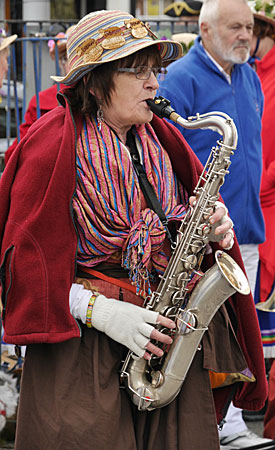 female sax player