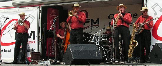 Bill Bailey's five star jazz band