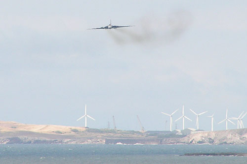 Vulcan bomber aprroaching Whitehaven Festival 2009