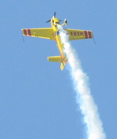 Extra G-EXTR vertical climb