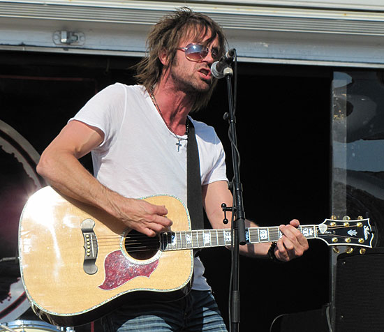 Gavin Kennedy on stage at Whitehaven festival 2010