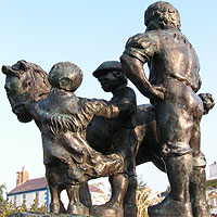 Question 2 - bronze statue - click for answer