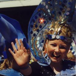 girl waving