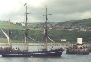 Passing the North pier lighthouse