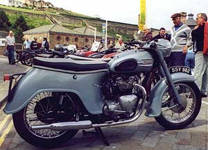 Triumph T21